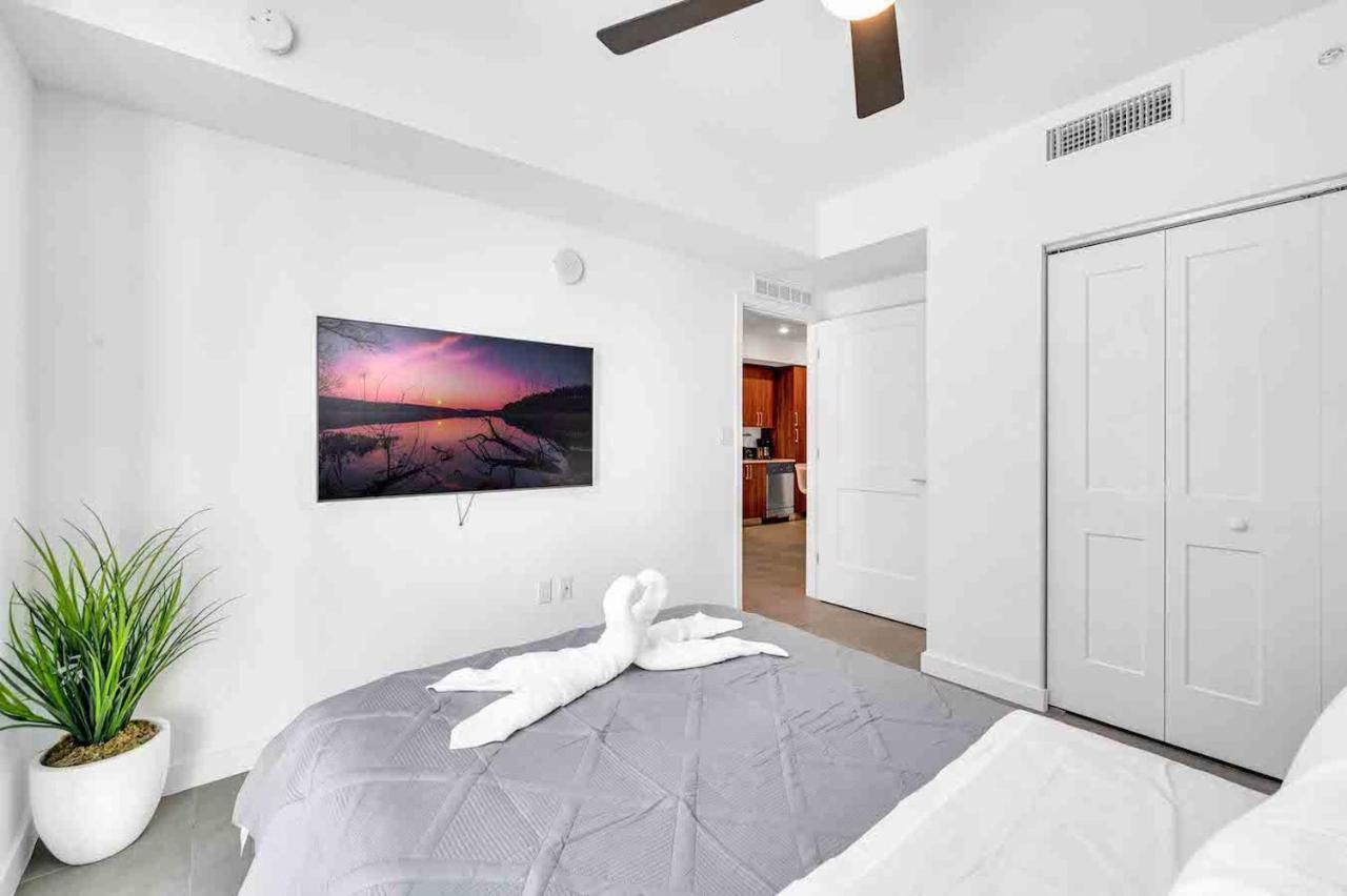 Modern Unit In Downtown Miami With Free Parking Apartment Exterior photo